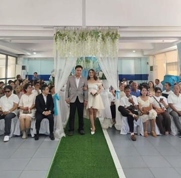 CARD MBA hosts a mass wedding in Laguna